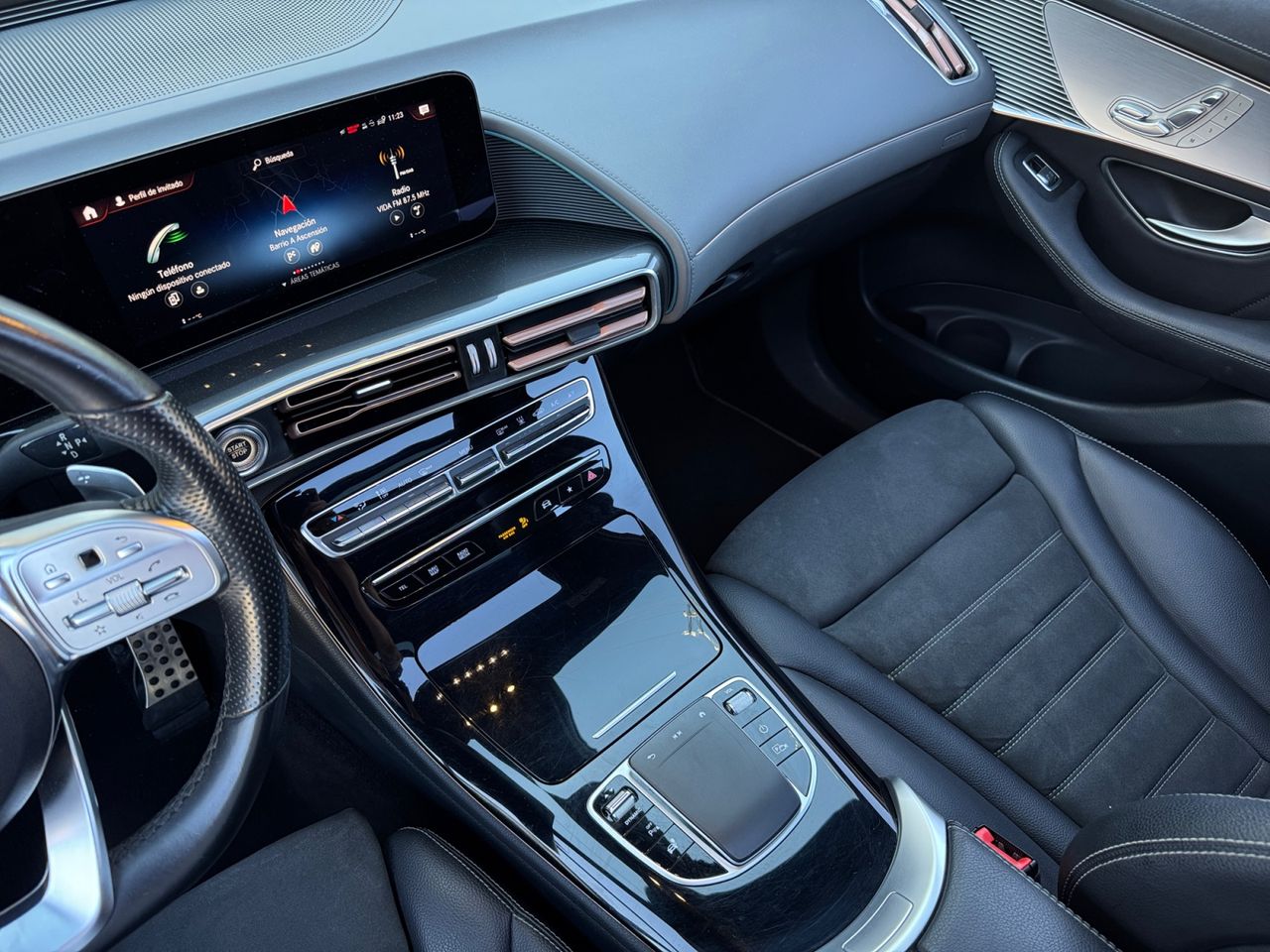 Mercedes EQC 400 4 MATIC AMG LINE + PAQ PREMIUM - Foto 2