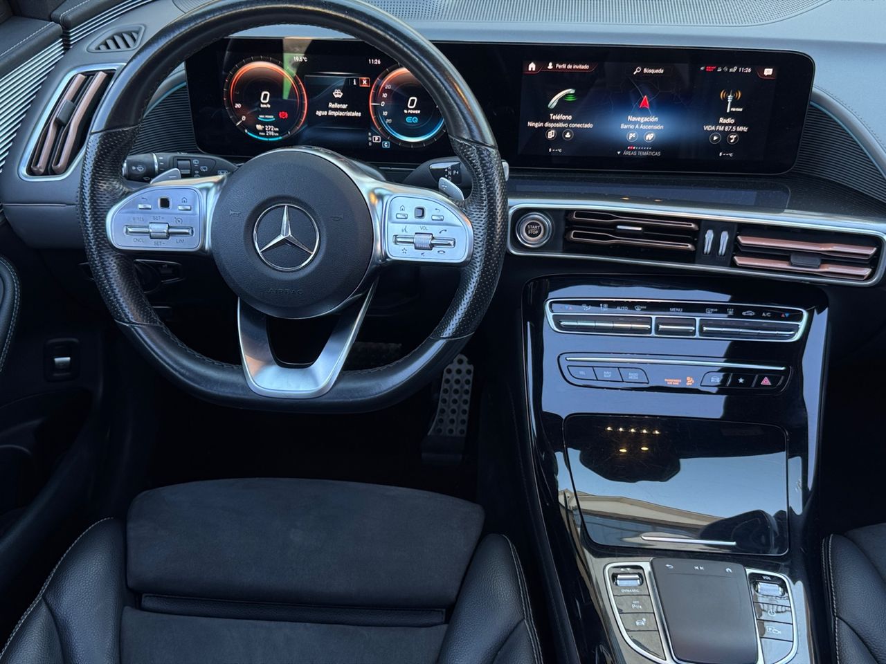 Mercedes EQC 400 4 MATIC AMG LINE + PAQ PREMIUM - Foto 2
