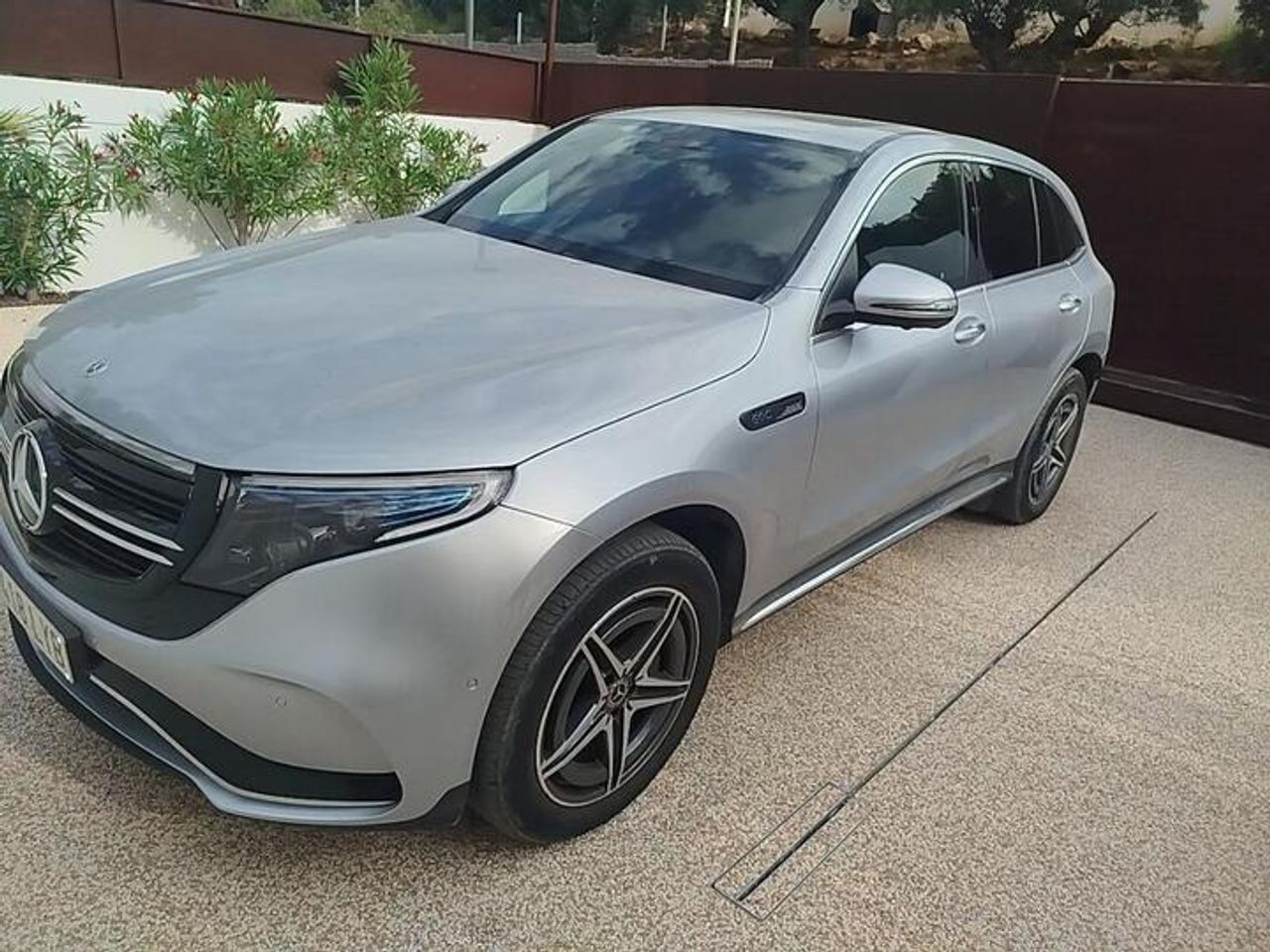 Mercedes EQC 400 4 MATIC AMG LINE + PAQ PREMIUM - Foto 2