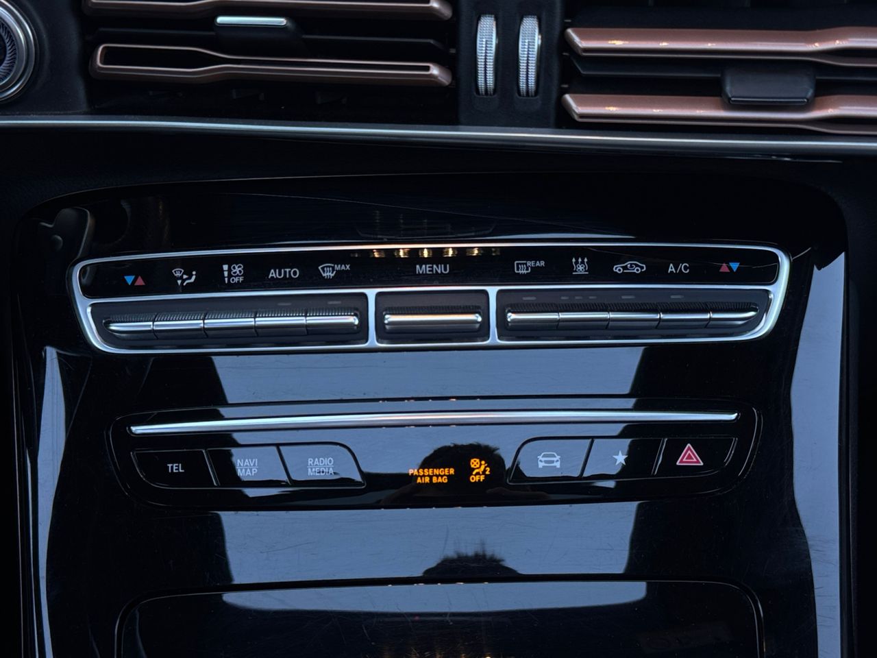 Mercedes EQC 400 4 MATIC AMG LINE + PAQ PREMIUM - Foto 2