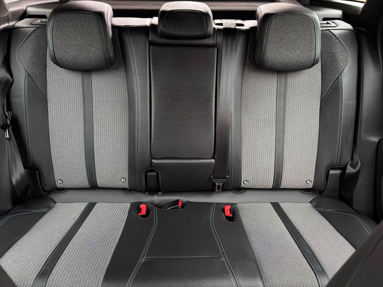 Peugeot 3008 Hybrid ALLURE PACK HYBRID 180 CV - Foto 2