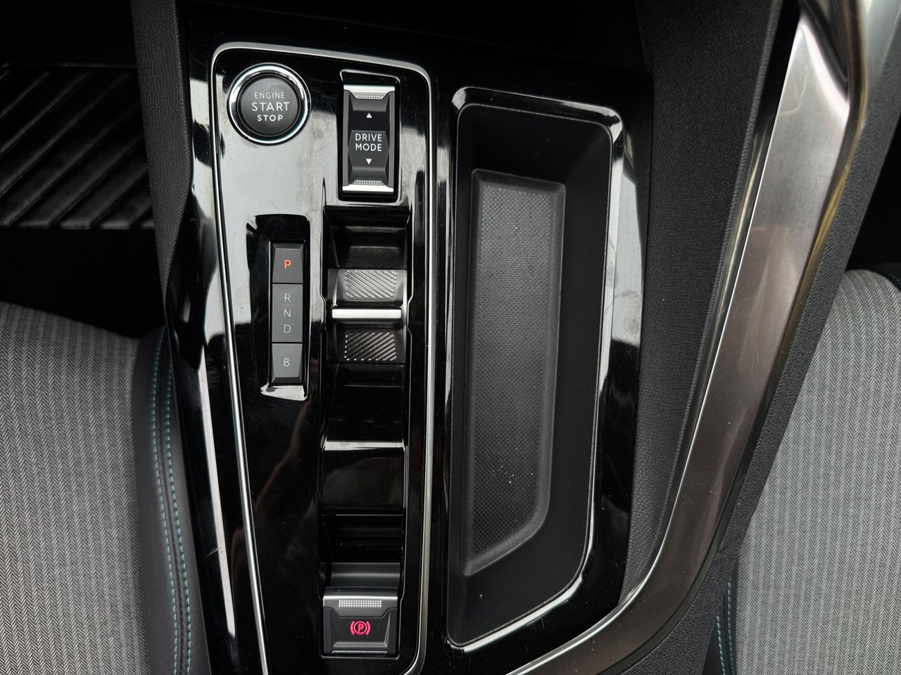Peugeot 3008 Hybrid ALLURE PACK HYBRID 180 CV - Foto 2