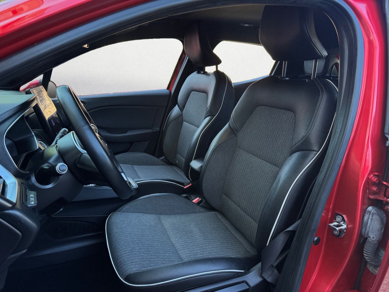 Renault Clio ZEN ETECH HIBRIDO 140 CV - Foto 2