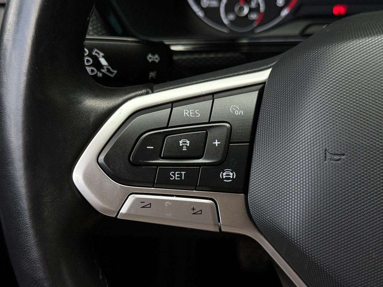Volkswagen T-Cross 1.0 TSI ADVANCE 110 CV - Foto 2