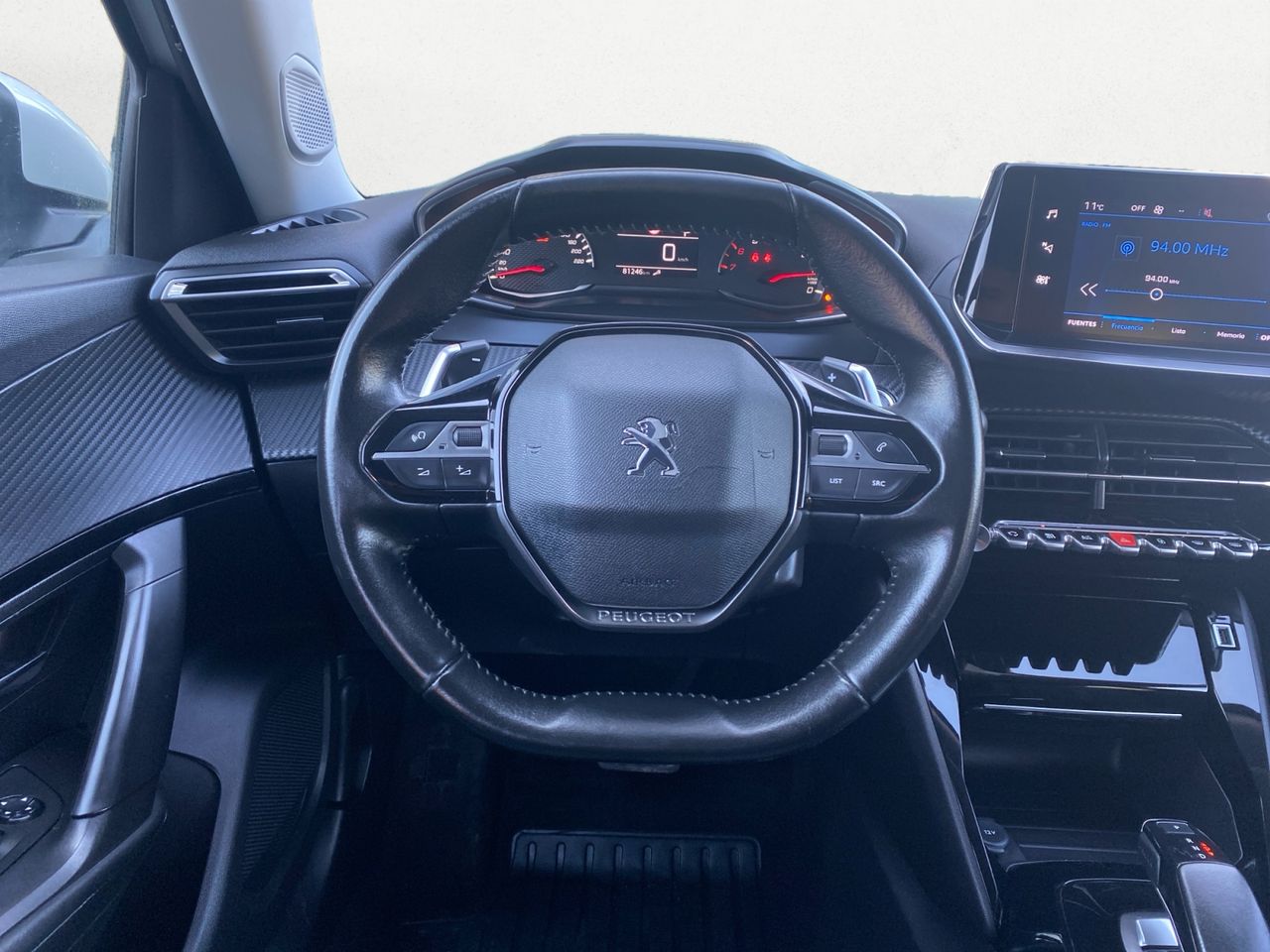 Peugeot 2008 ALLURE BLUE HDI 130 CV EAT8 - Foto 2