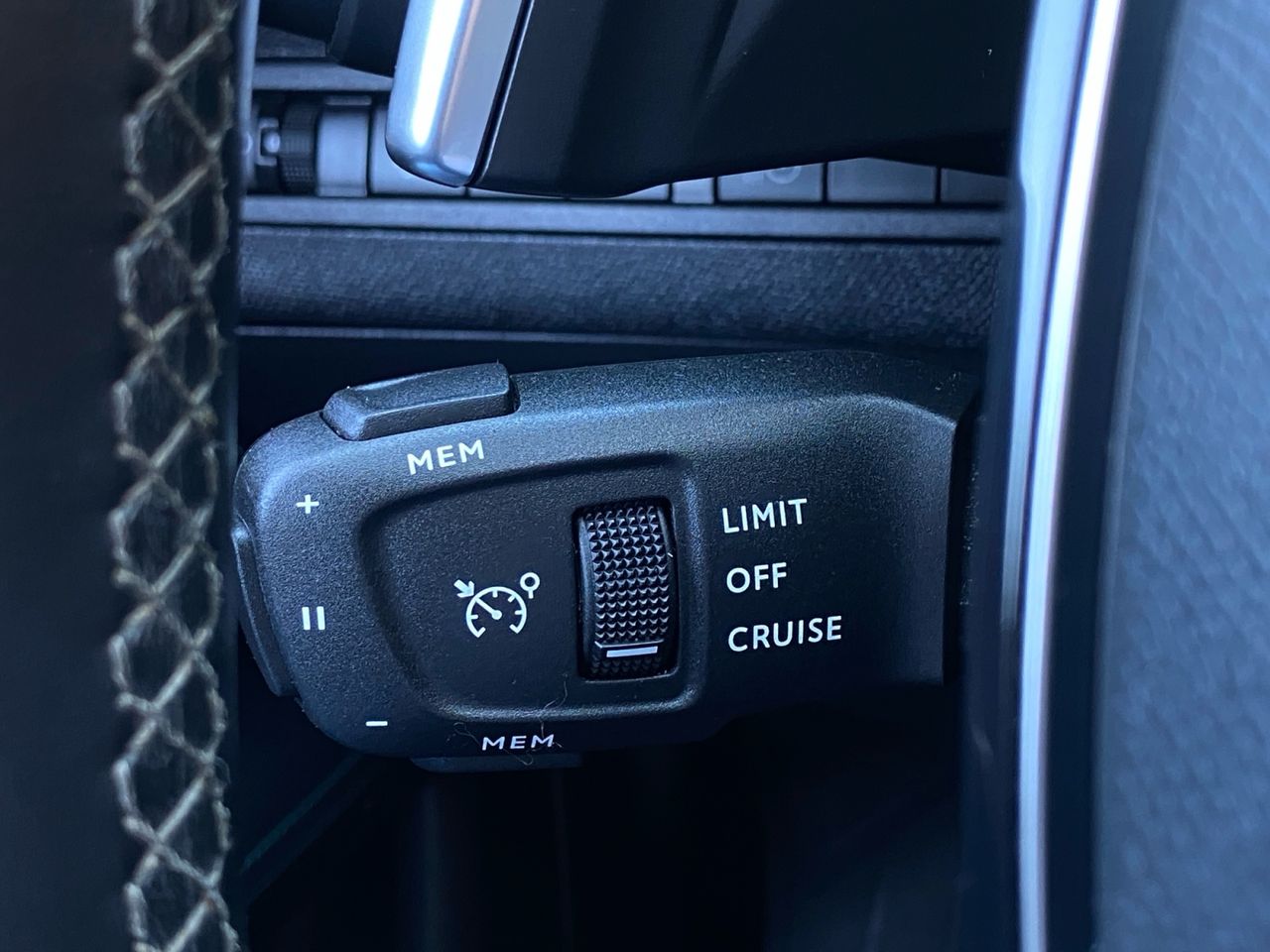 Peugeot 3008 Hybrid ALLURE PACK HYBRID 225 e EAT8 - Foto 2