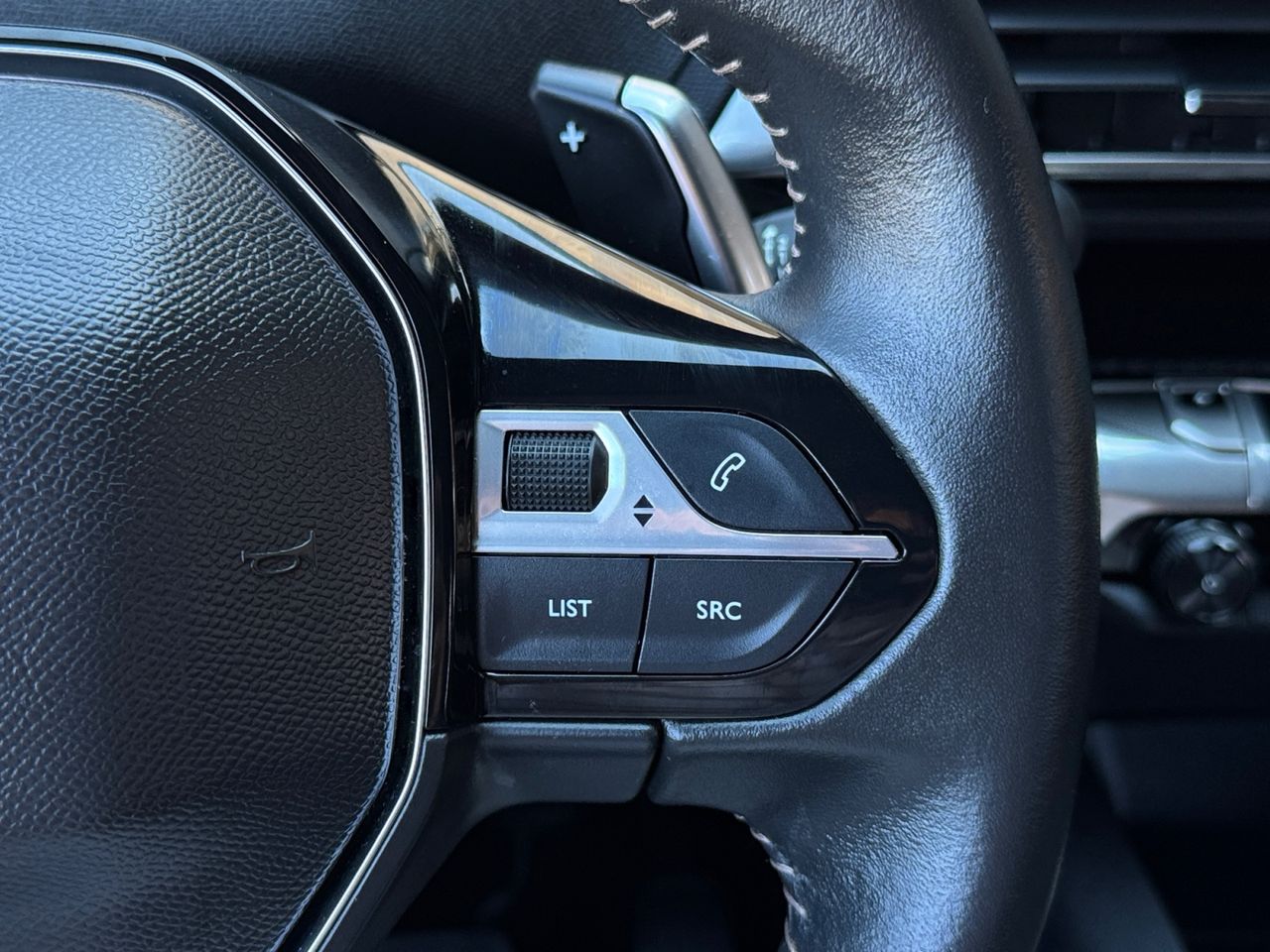 Peugeot 3008 Hybrid ALLURE PACK HYBRID 180 CV EAT8 - Foto 2