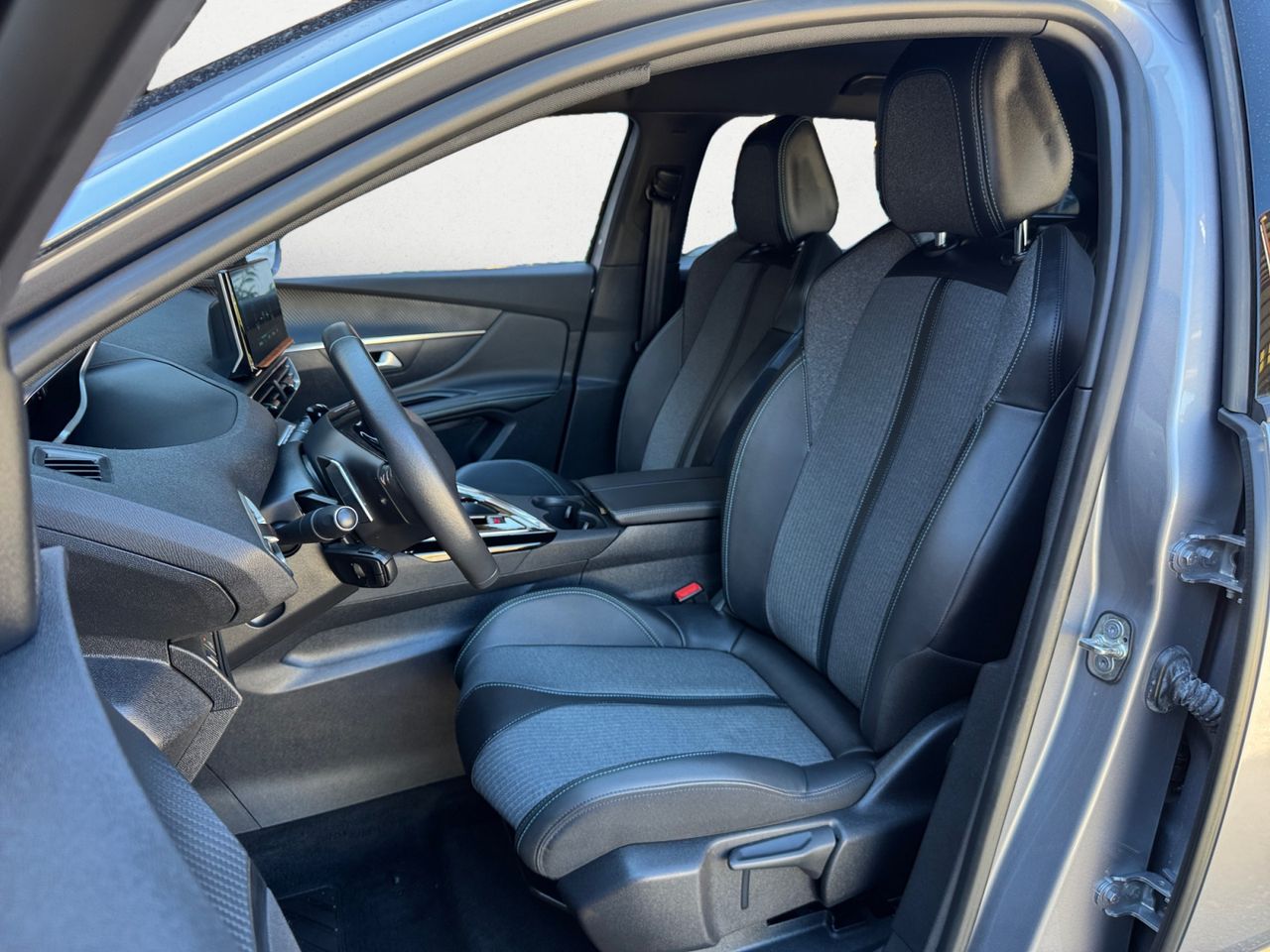 Peugeot 3008 Hybrid ALLURE PACK HYBRID 180 CV EAT8 - Foto 2