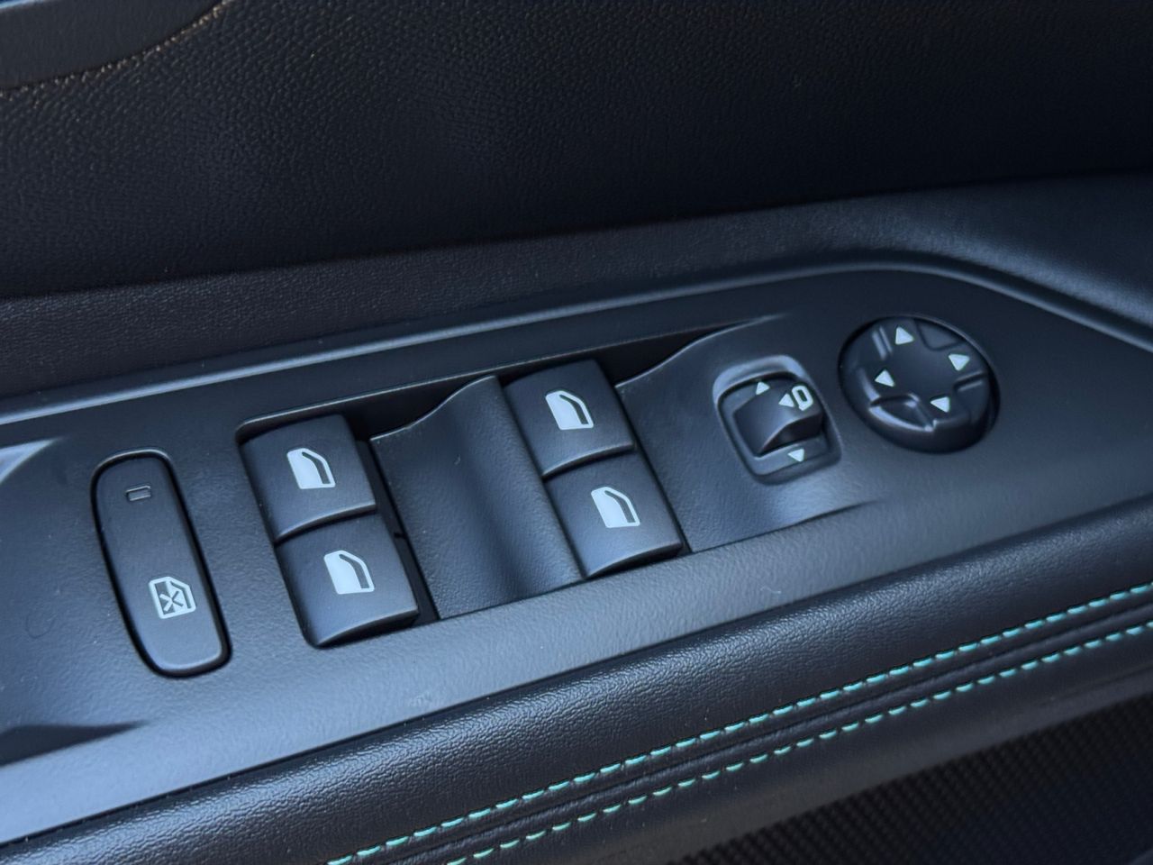 Peugeot 3008 Hybrid ALLURE PACK HYBRID 180 CV EAT8 - Foto 2