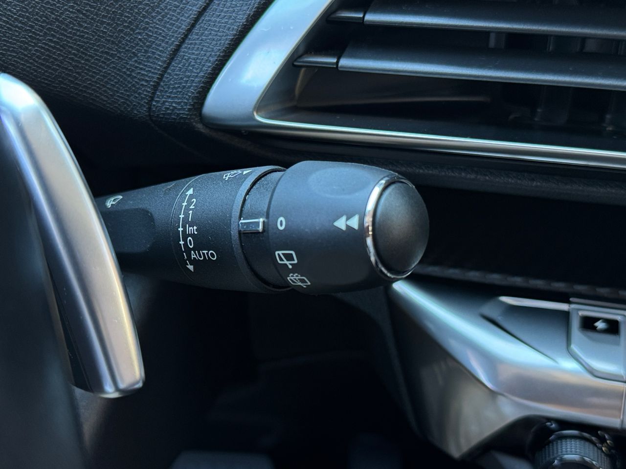 Peugeot 3008 Hybrid ALLURE 225 EAT8 - Foto 2