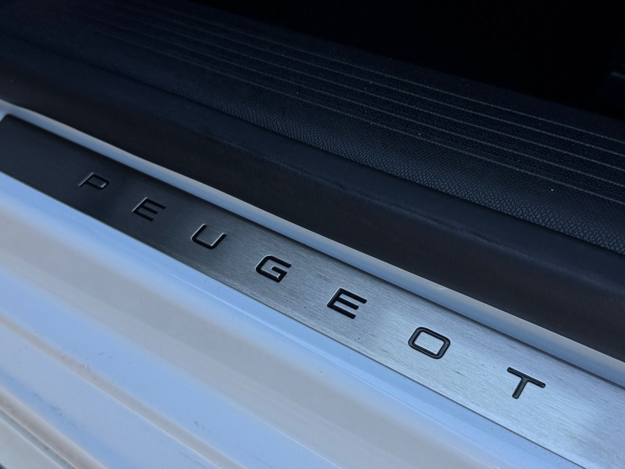 Peugeot 308 SW GT PACK HYBRID 225 EAT8 - Foto 2