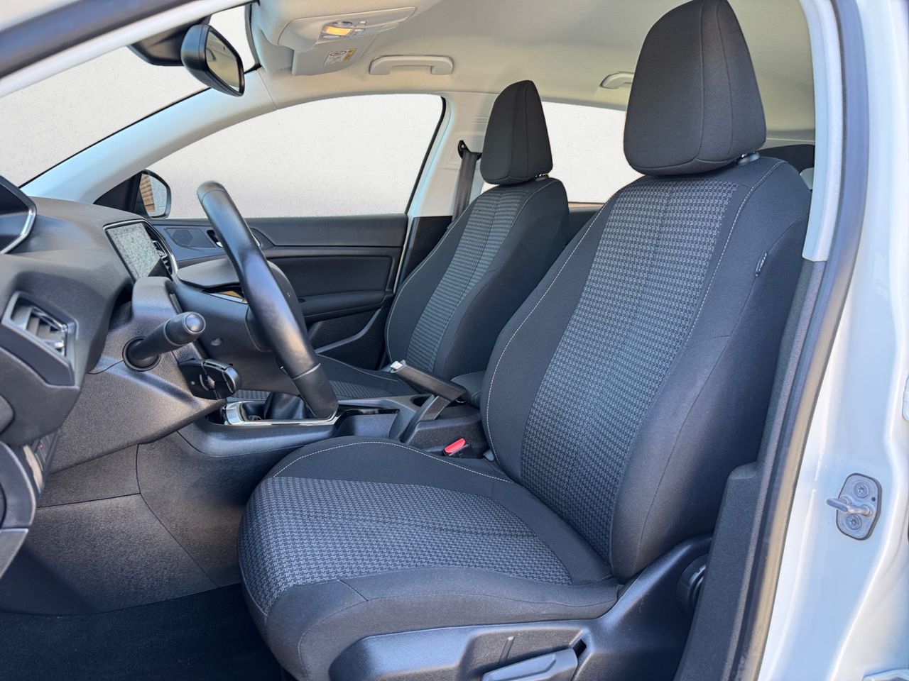 Peugeot 308 ACTIVE PACK BLUE HDI 100 CV - Foto 2