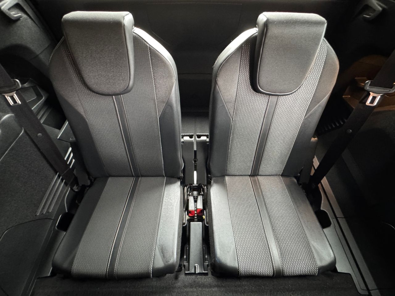 Peugeot 5008 1.5 BLUE HDI 130 CV EAT8 - Foto 2
