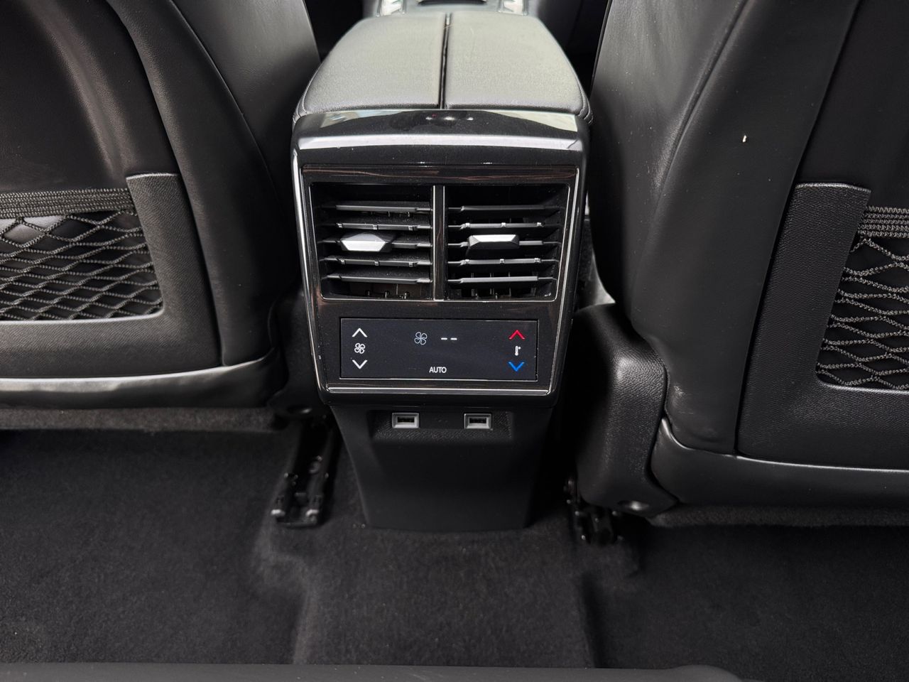 DS DS 7 Crossback BLUE HDI 180 CV AUT GRAND CHIC - Foto 2