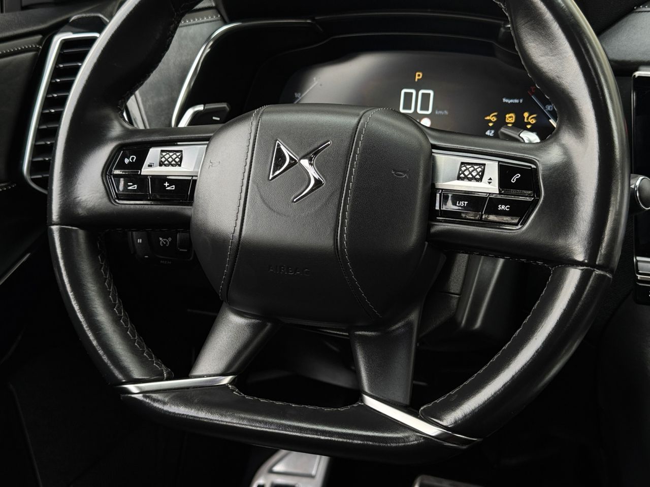 DS DS 7 Crossback BLUE HDI 180 CV AUT GRAND CHIC - Foto 2