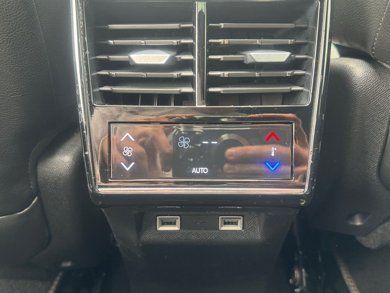 DS DS 7 Crossback BLUE HDI 130 CV AUT PERFORMANCE - Foto 2
