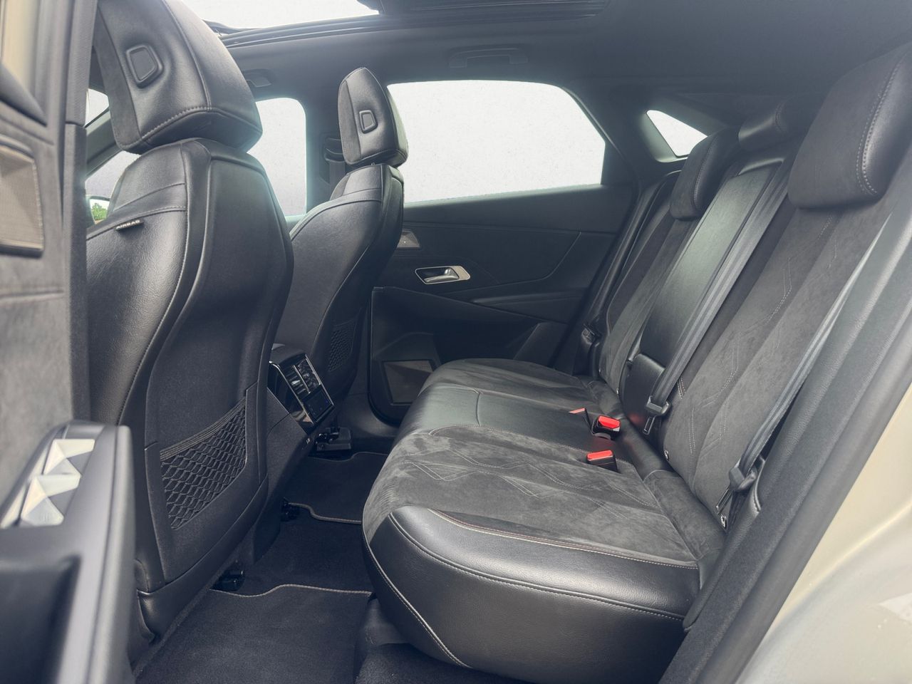 DS DS 7 Crossback BLUE HDI 130 CV AUT PERFORMANCE - Foto 2