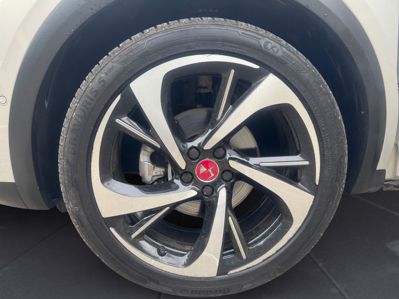 DS DS 7 Crossback BLUE HDI 130 CV AUT PERFORMANCE - Foto 2