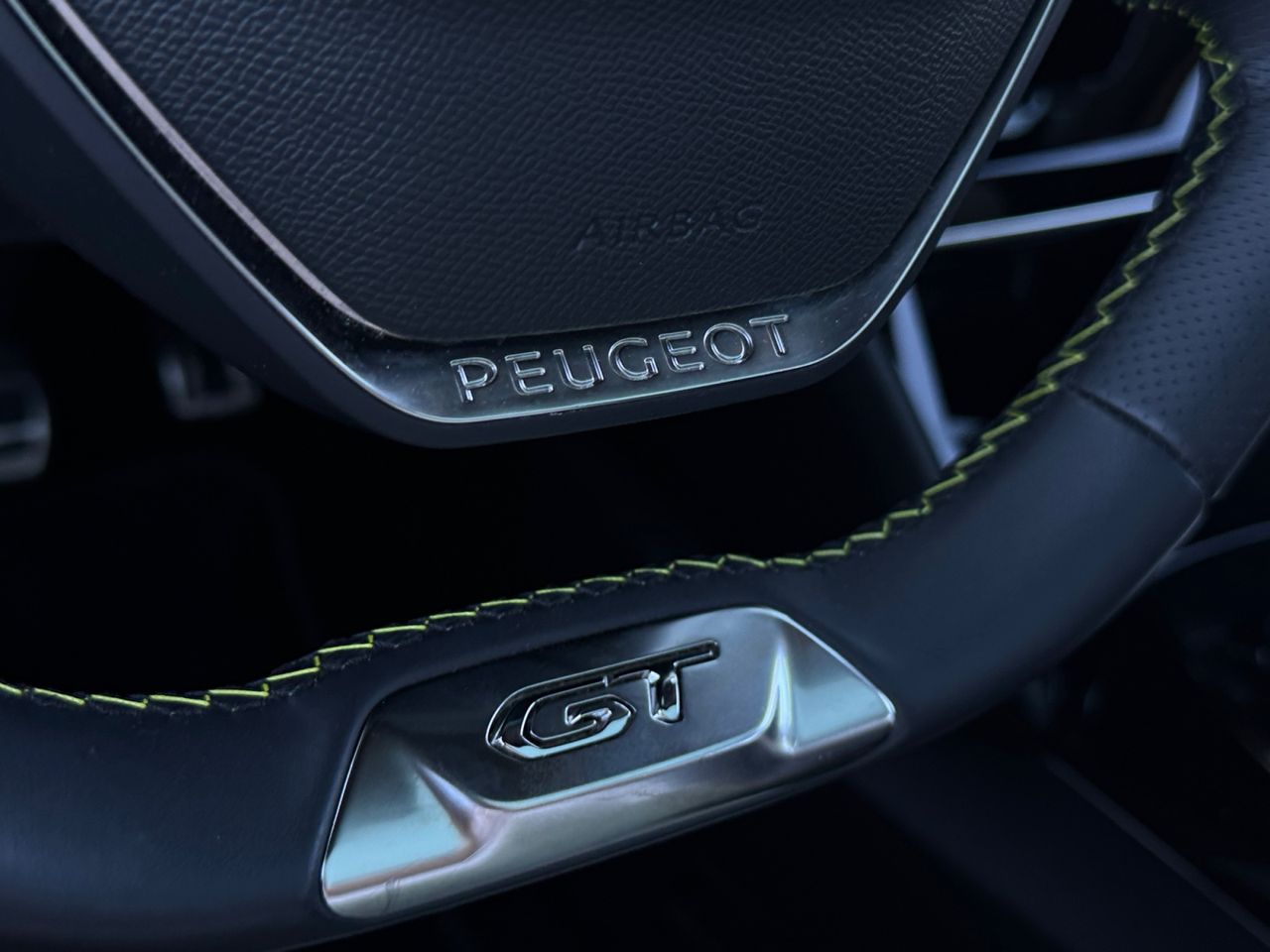 Peugeot e-208 GT ELECTRICO 136 CV - Foto 2