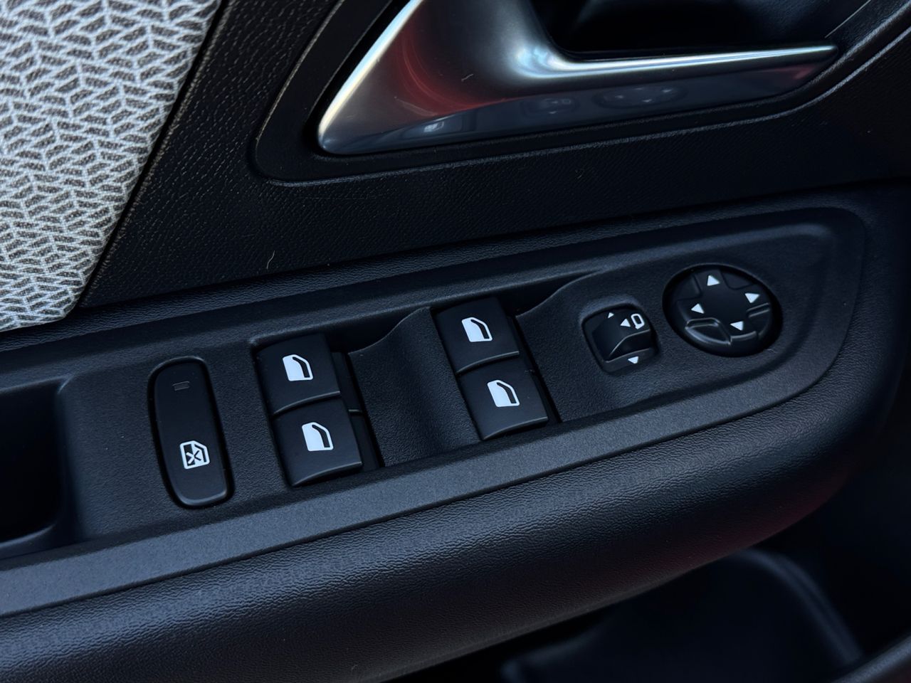 Citroën C4 PURE TECH 130 CV SHINE - Foto 2