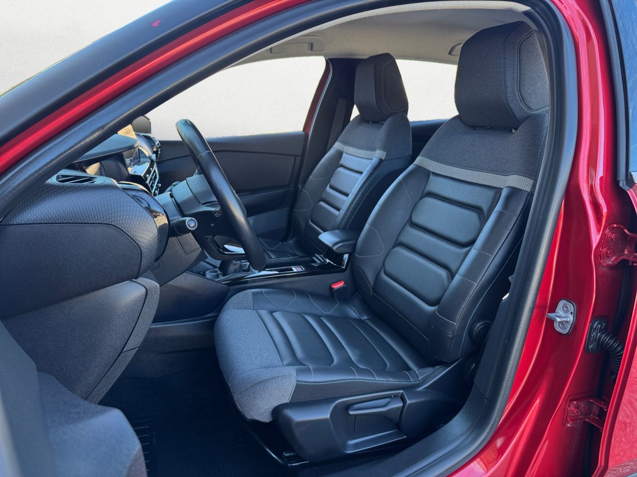 Citroën C4 PURE TECH 130 CV SHINE - Foto 2