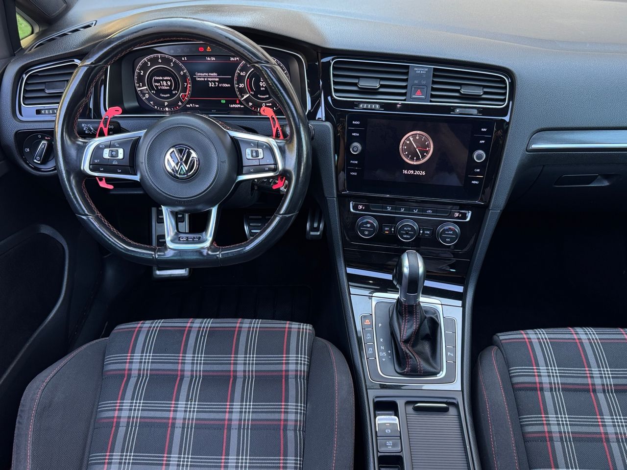 Volkswagen Golf GTI 2.0 TSI 169 KW 230 CV PERFORMANCE - Foto 2