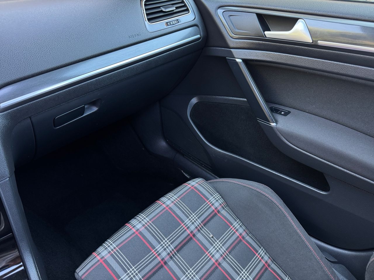 Volkswagen Golf GTI 2.0 TSI 169 KW 230 CV PERFORMANCE - Foto 2