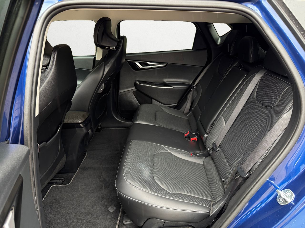 Kia EV6 AIR 77.4 KW H 168 KW RWD LONGE RANGE - Foto 2