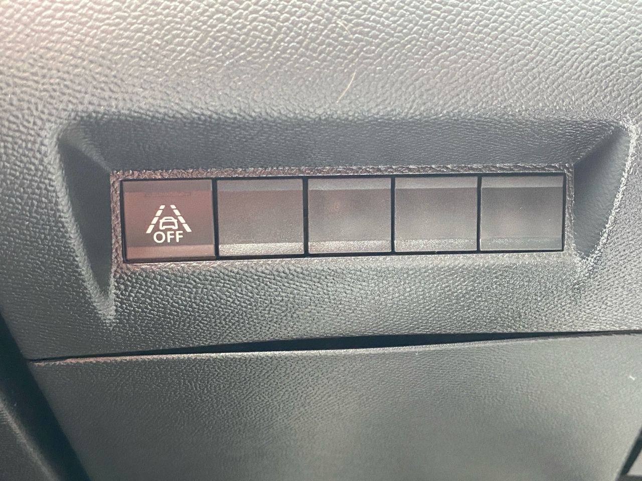 Peugeot 2008 GT LINE BLUE HDI 100 CV - Foto 2