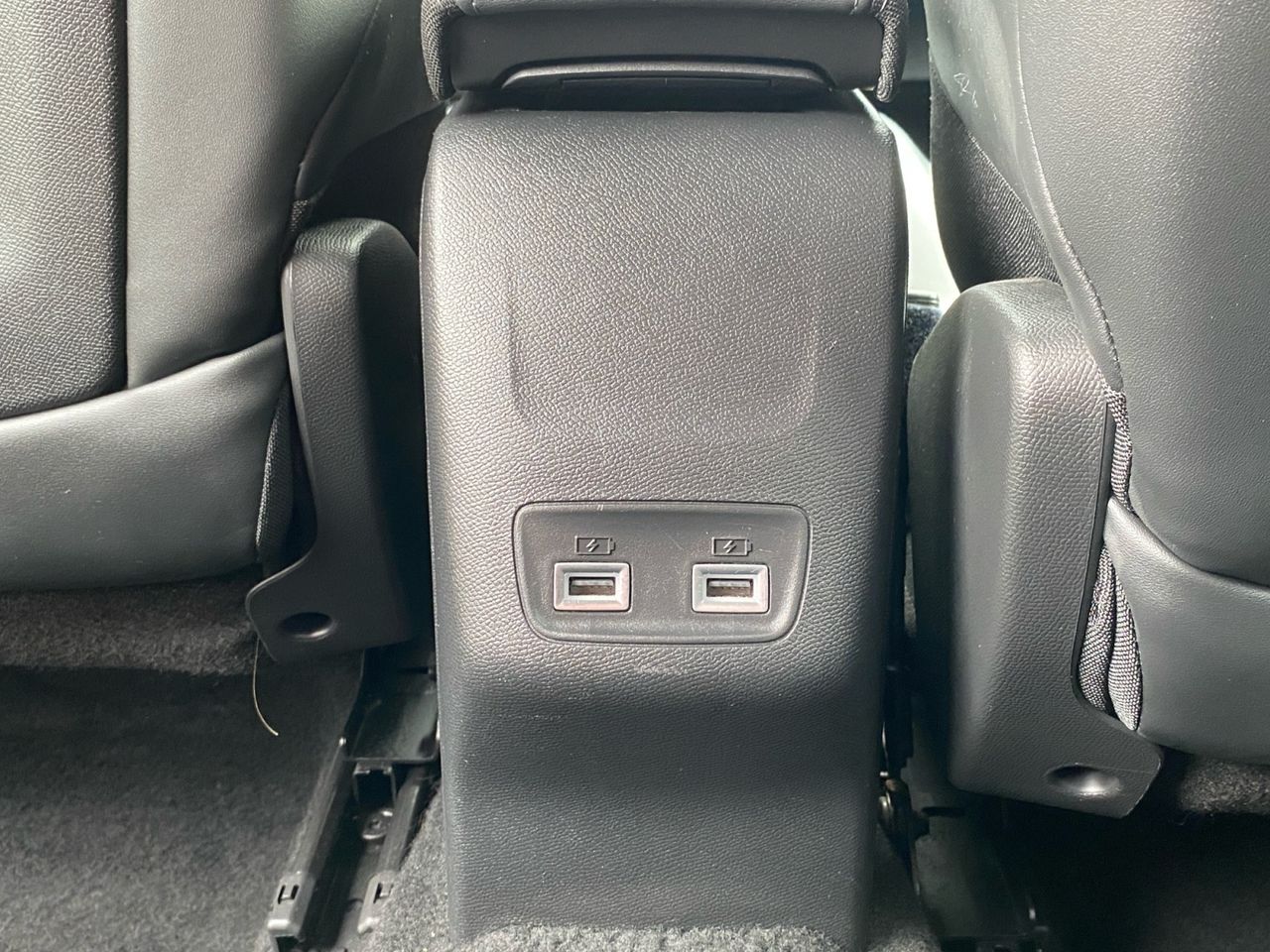 Peugeot 2008 GT LINE BLUE HDI 100 CV - Foto 2