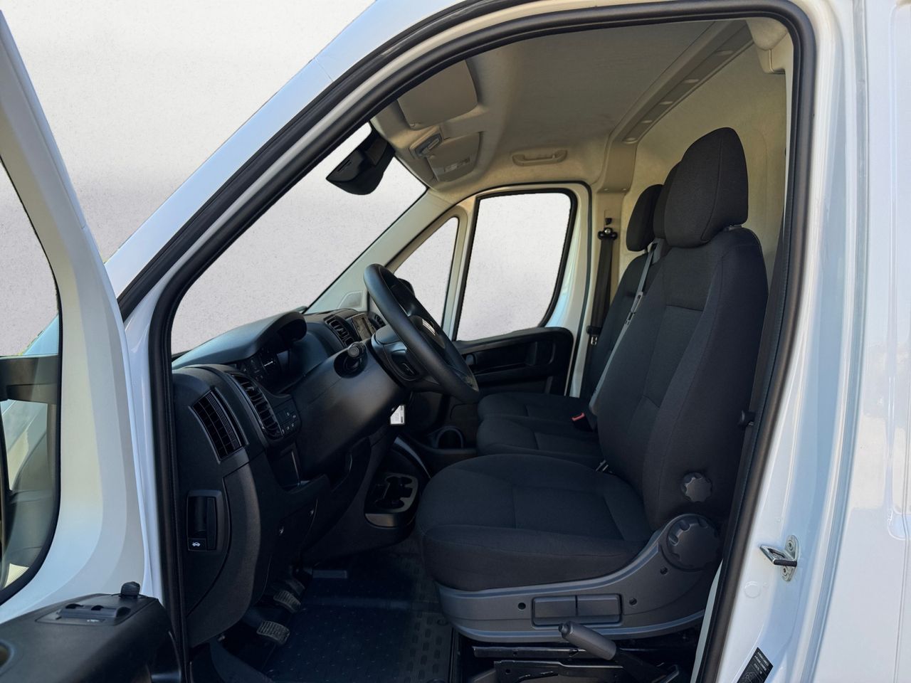 Fiat Ducato FURGON HEAVY 35 L4 H2 BLUE HDI 140 CV - Foto 2