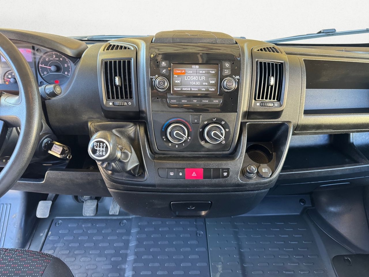 Peugeot Boxer FURGON PACK 335 L3 H2 BLUE HDI 140 CV - Foto 2