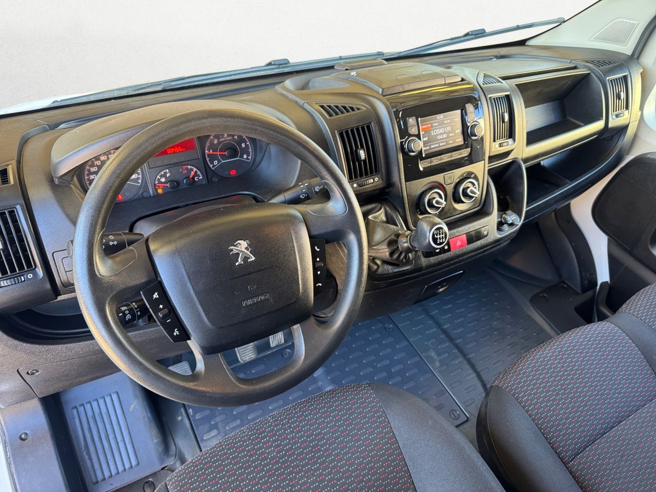 Peugeot Boxer FURGON PACK 335 L3 H2 BLUE HDI 140 CV - Foto 2