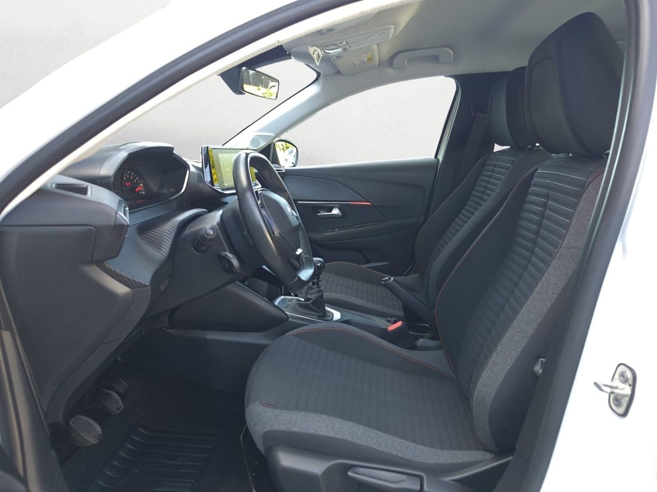 Peugeot 208 ACTIVE PACK BLOUE HDI 100 CV - Foto 2
