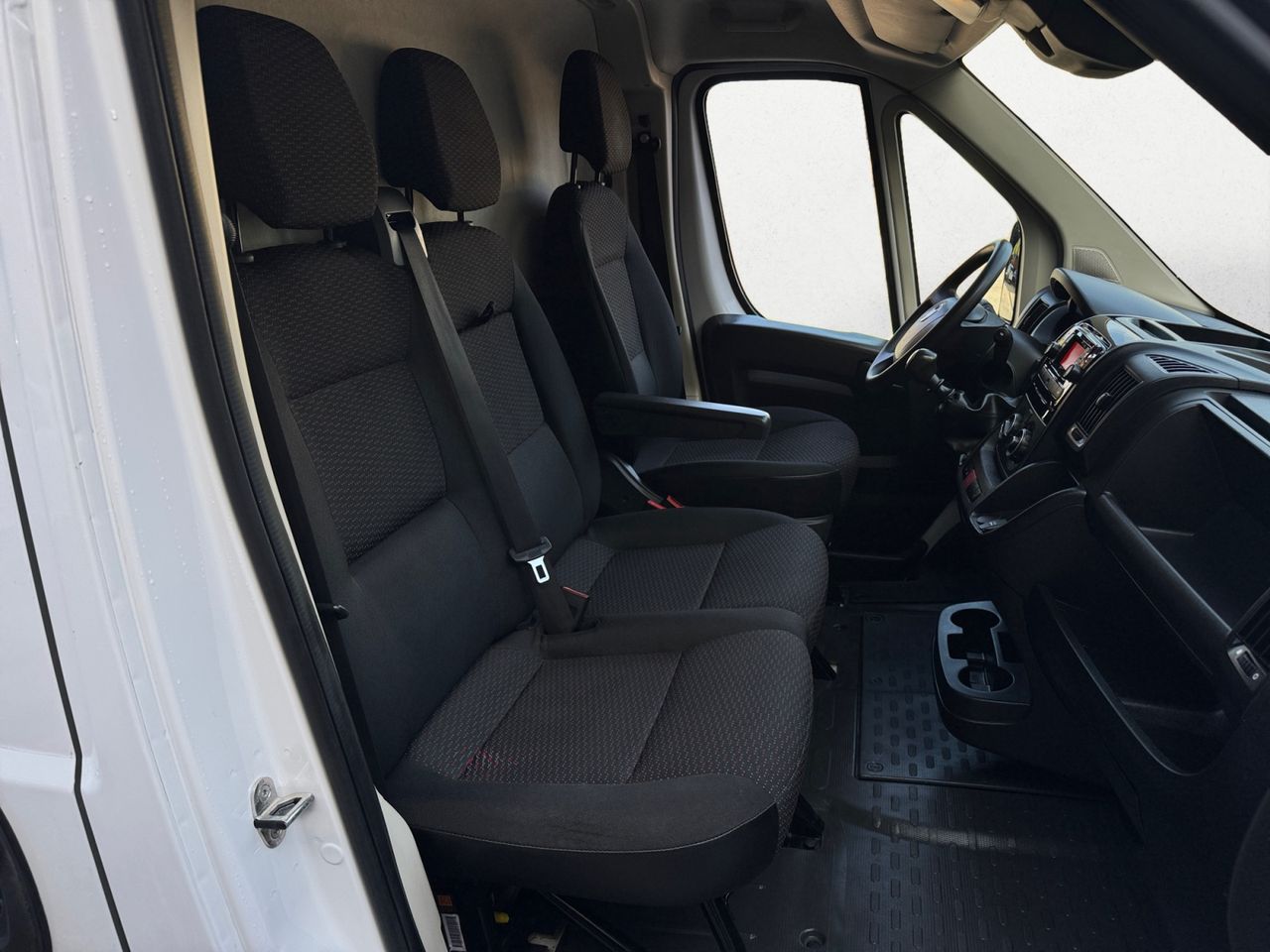 Fiat Ducato FURGON 35 L3 H2 MULTIJET EASY PRO - Foto 2
