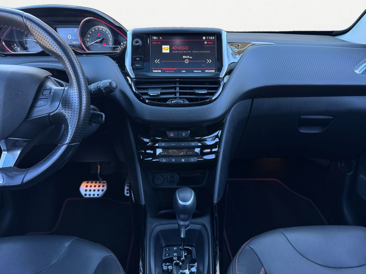Peugeot 2008 GT LINE BLUE HDI 120 EAT8 - Foto 2