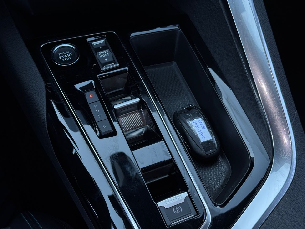 Peugeot 3008 Hybrid ALLURE PACK HYBRID 225 EAT8 - Foto 2