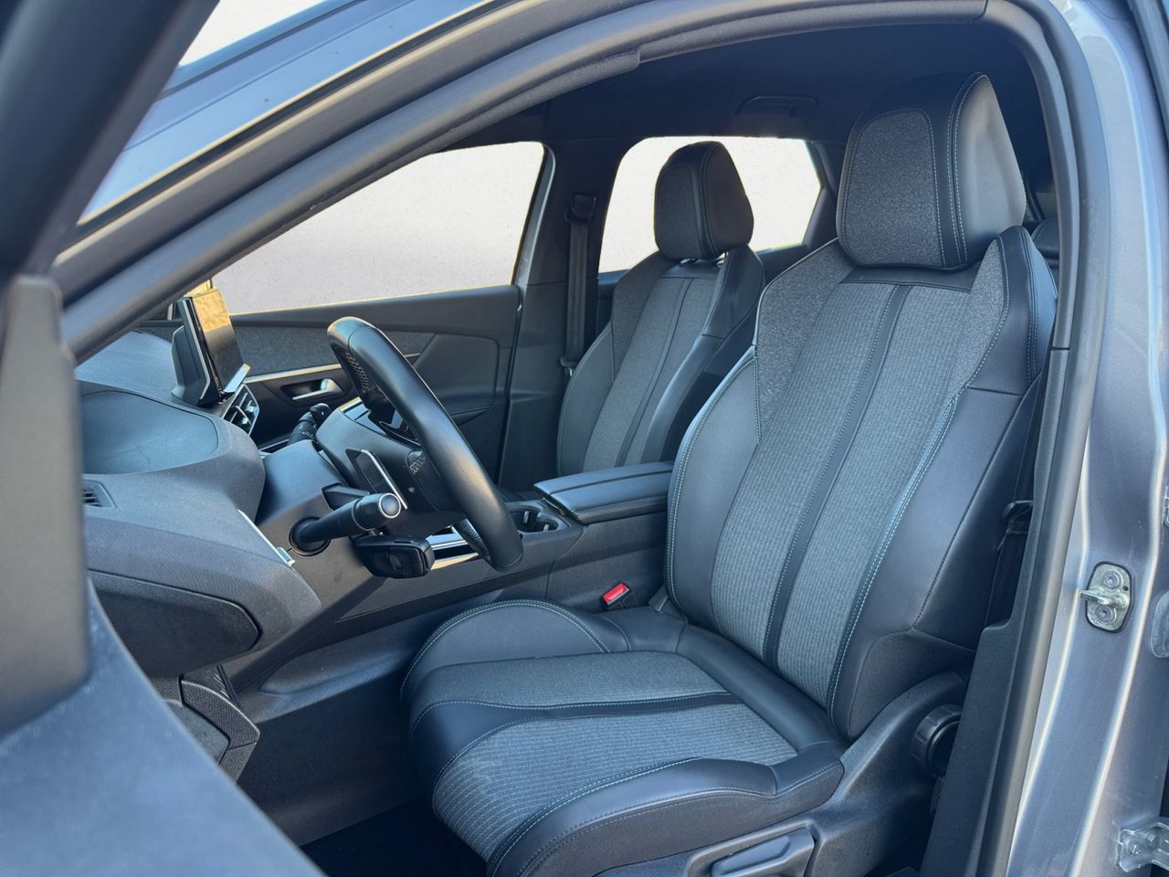 Peugeot 3008 Hybrid ALLURE PACK HYBRID 225 EAT8 - Foto 2