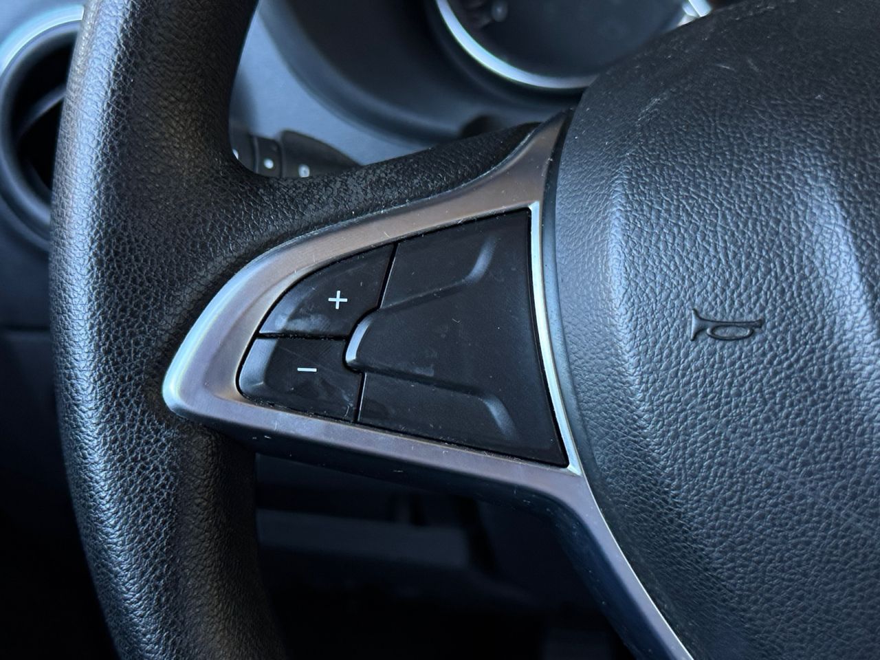 Dacia Lodgy LAUREATE TCE 85 KW 115 CV 7 PLAZAS - Foto 2