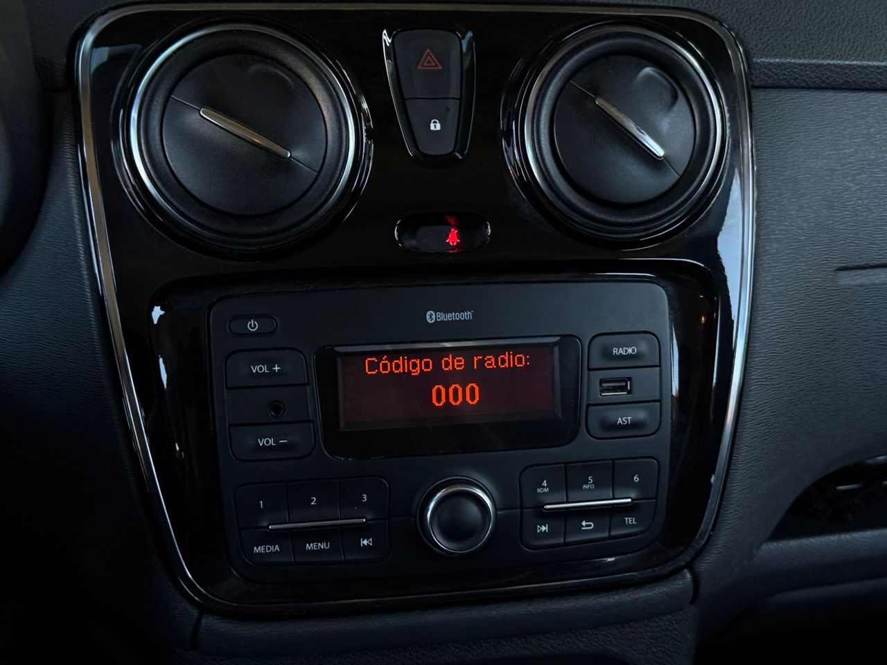 Dacia Lodgy LAUREATE TCE 85 KW 115 CV 7 PLAZAS - Foto 2