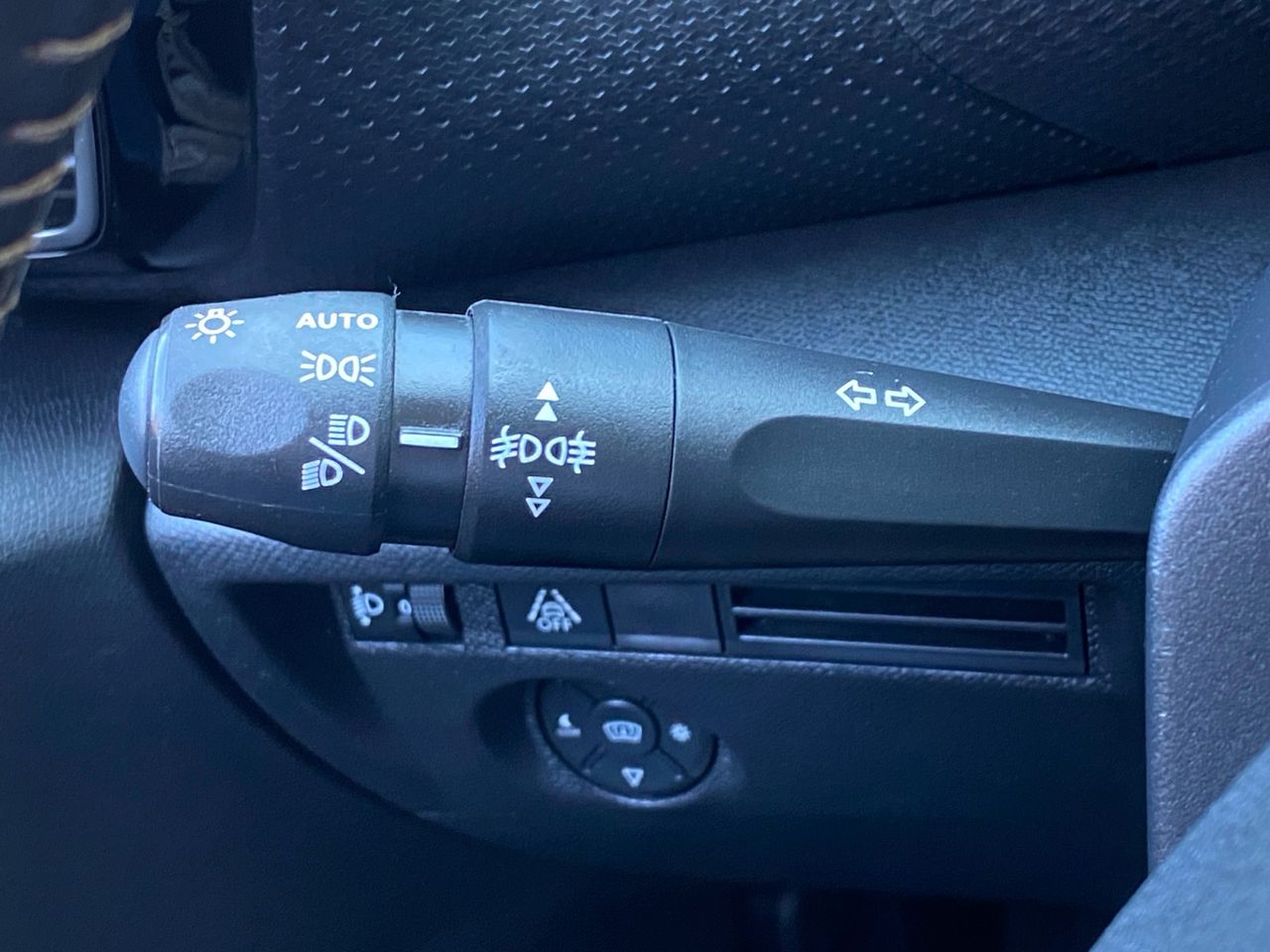Citroën C4 BLUE HDI 130 CV EAT8 FEEL PACK - Foto 2