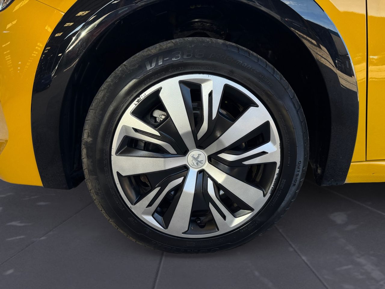 Peugeot e-208 ACTIVE ELECTRICO 136 CV - Foto 2