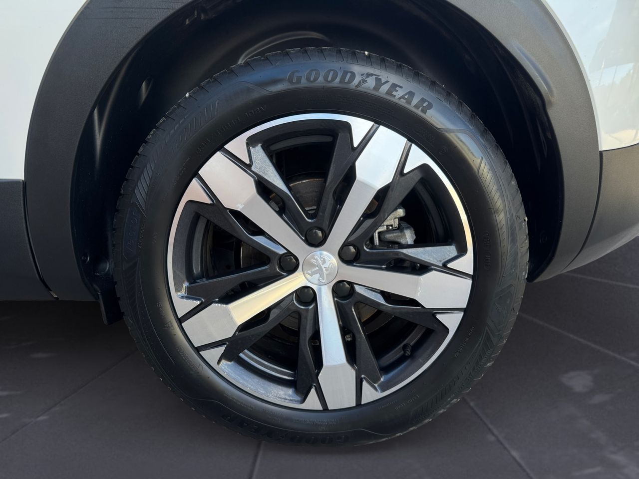 Peugeot 3008 GT BLUE HDI 130 CV EAT8 - Foto 2