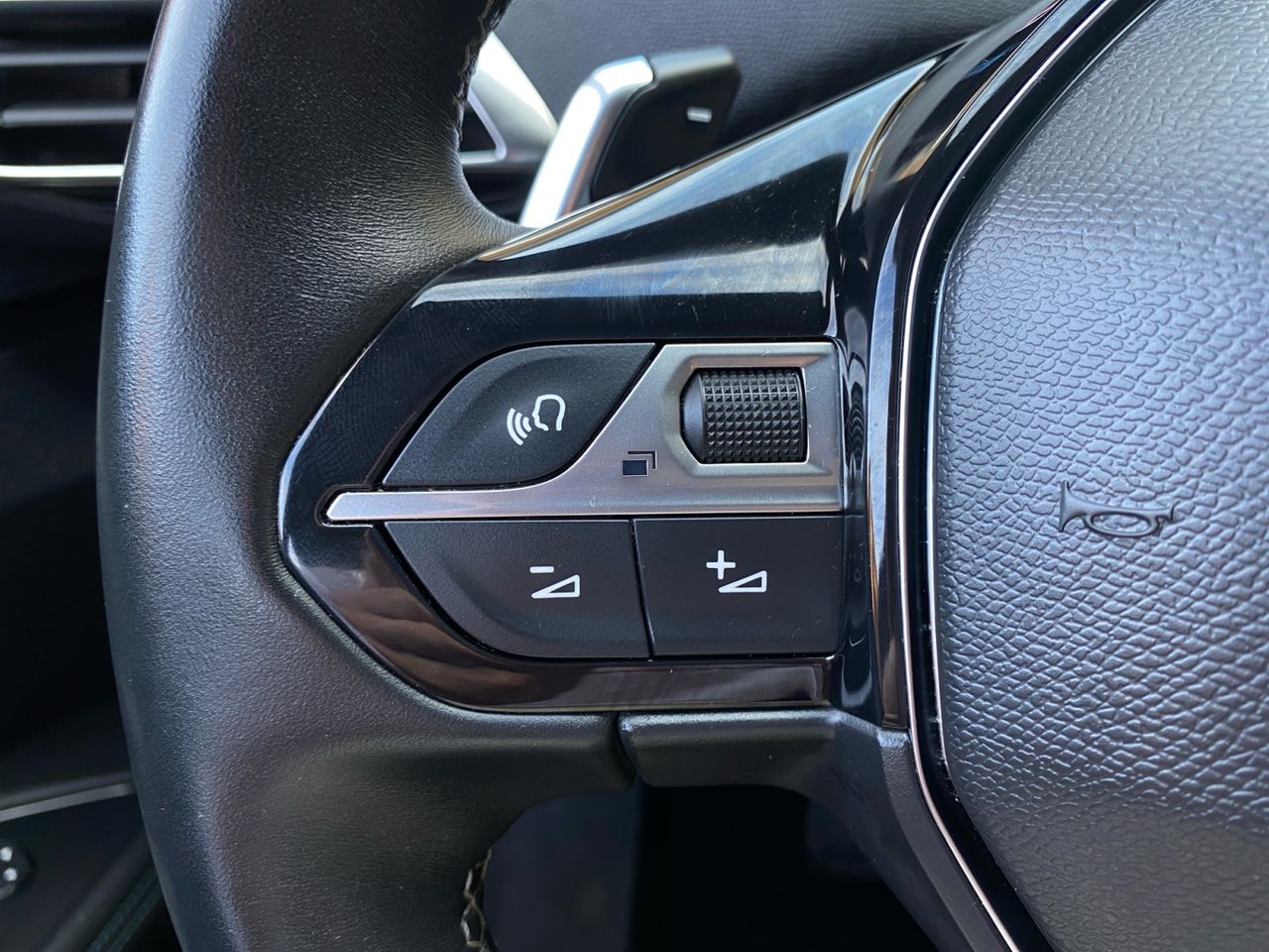 Peugeot 3008 Hybrid ALLURE PACK HYBRID 225 EAT8 - Foto 2