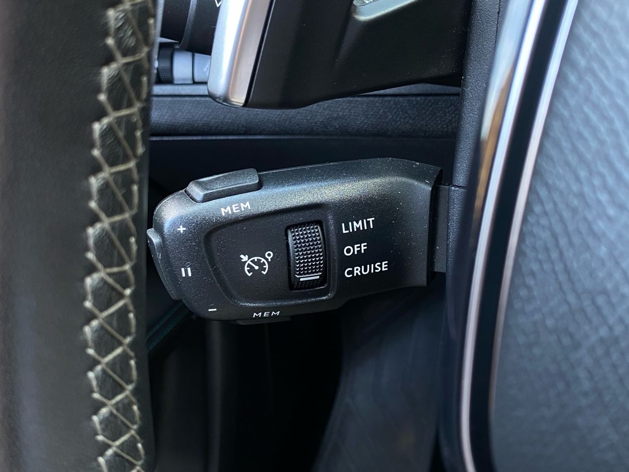 Peugeot 3008 Hybrid ALLURE PACK HYBRID 225 EAT8 - Foto 2