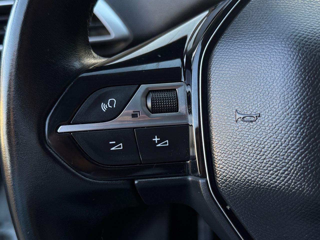 Peugeot 3008 ALLURE PACK PURE TECH 130 CV - Foto 2