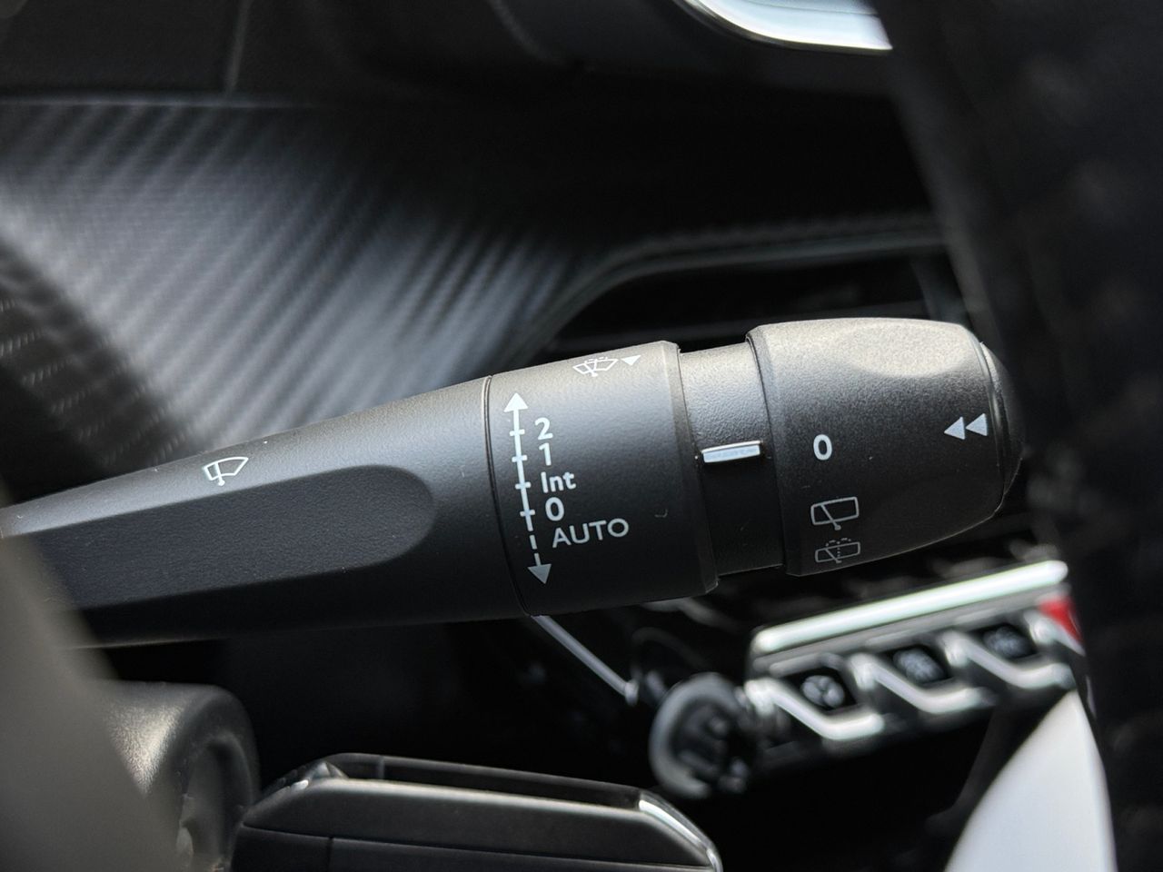 Peugeot 2008 ALLURE PACK PURE TECH 100 CV - Foto 2