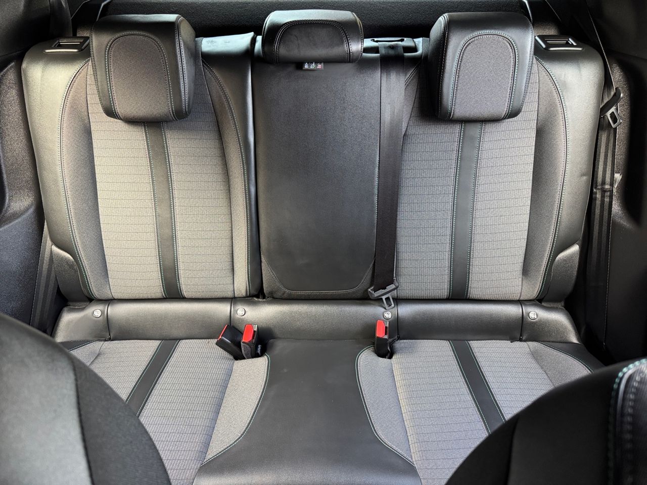 Peugeot 2008 ALLURE PACK PURE TECH 100 CV - Foto 2
