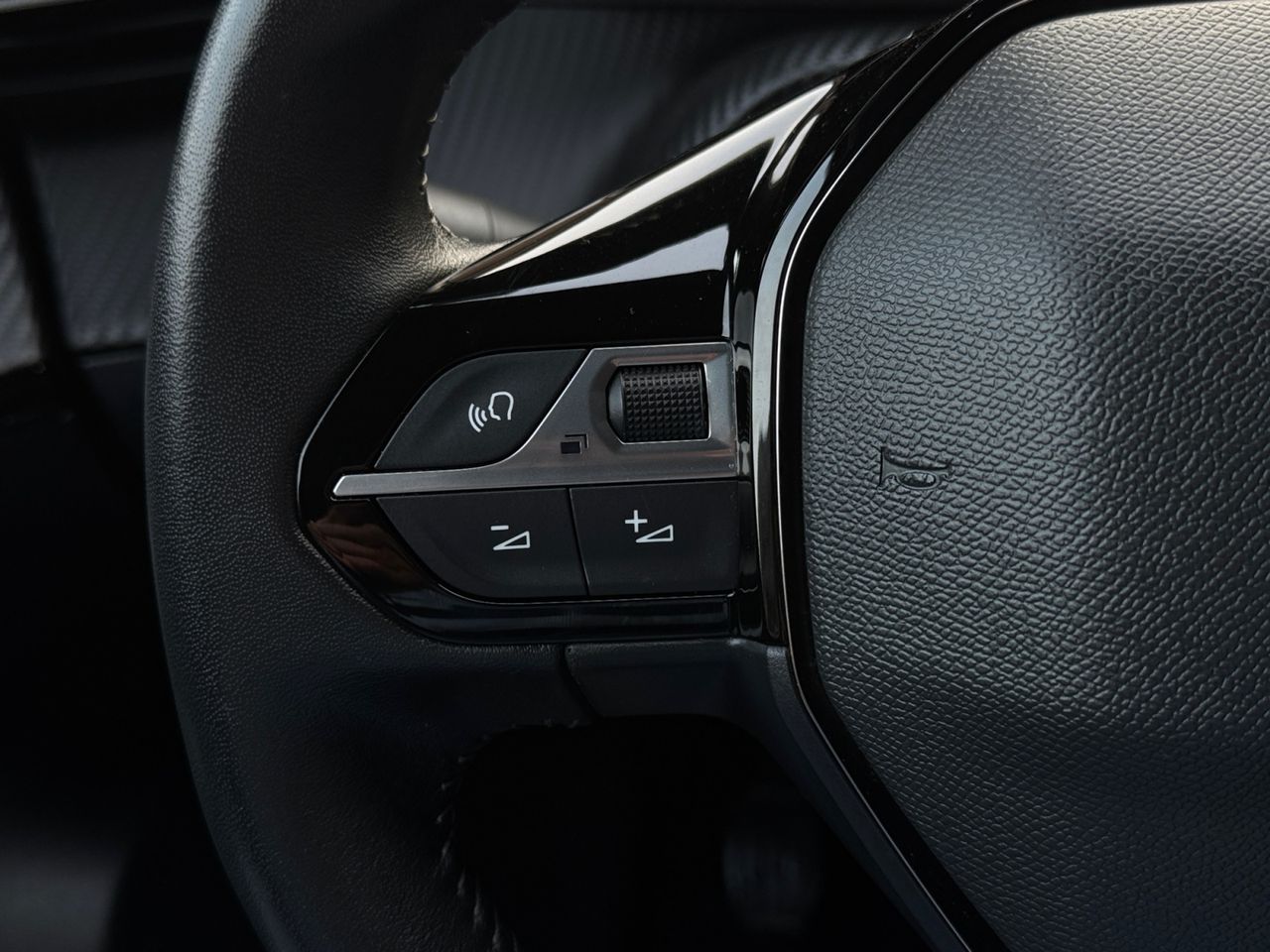 Peugeot 2008 ALLURE PACK PURE TECH 100 CV - Foto 2