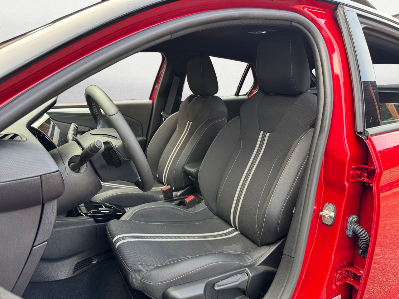 Opel Corsa GS 1.2T XHL HYBRID eDCT6 S/S 110 CV - Foto 2